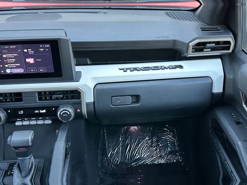 Used 2024 Toyota Tacoma TRD Off-Road AWD/4WD image 33
