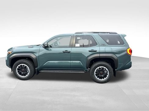 New 2026 Toyota 4Runner TRD Off-Road Premium w/ Tow Technology Package AWD/4WD image 2