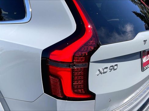 New 2027 Volvo XC90 B6 Plus AWD/4WD image 25