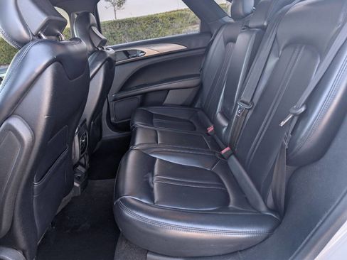 Used 2018 Lincoln MKZ Premiere image 22