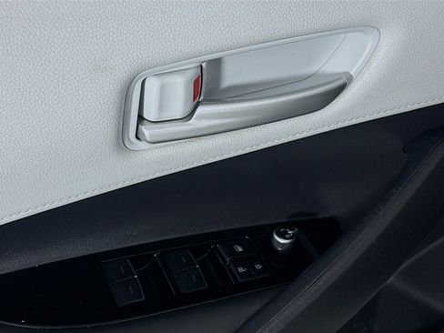 Used 2021 Toyota Corolla SE image 24