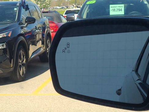 Used 2019 Ford Edge SEL w/ Equipment Group 201A FWD image 28