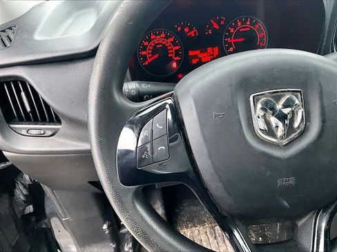 Used 2018 RAM ProMaster City Tradesman image 16