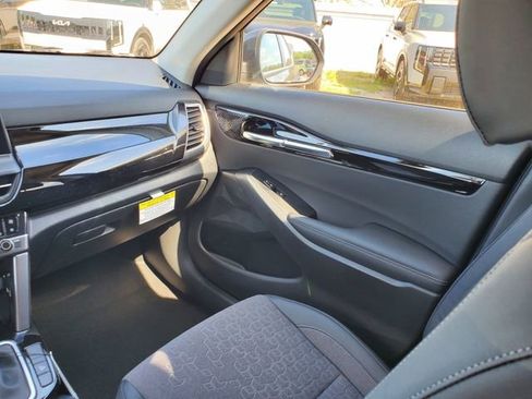 New 2026 Kia Seltos S FWD image 8