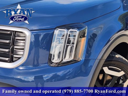 Used 2025 Kia Telluride S AWD/4WD image 6