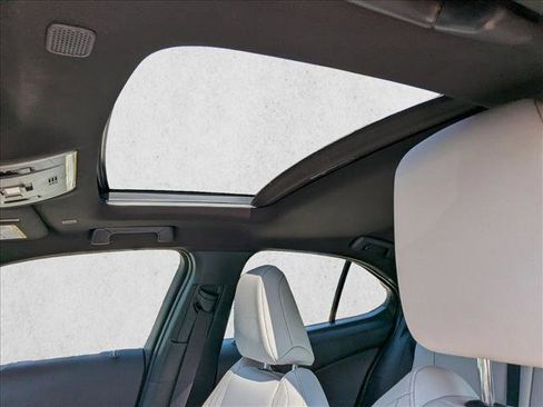 Used 2023 Lexus UX 250h FWD w/ Accessory Package (Z2) image 15