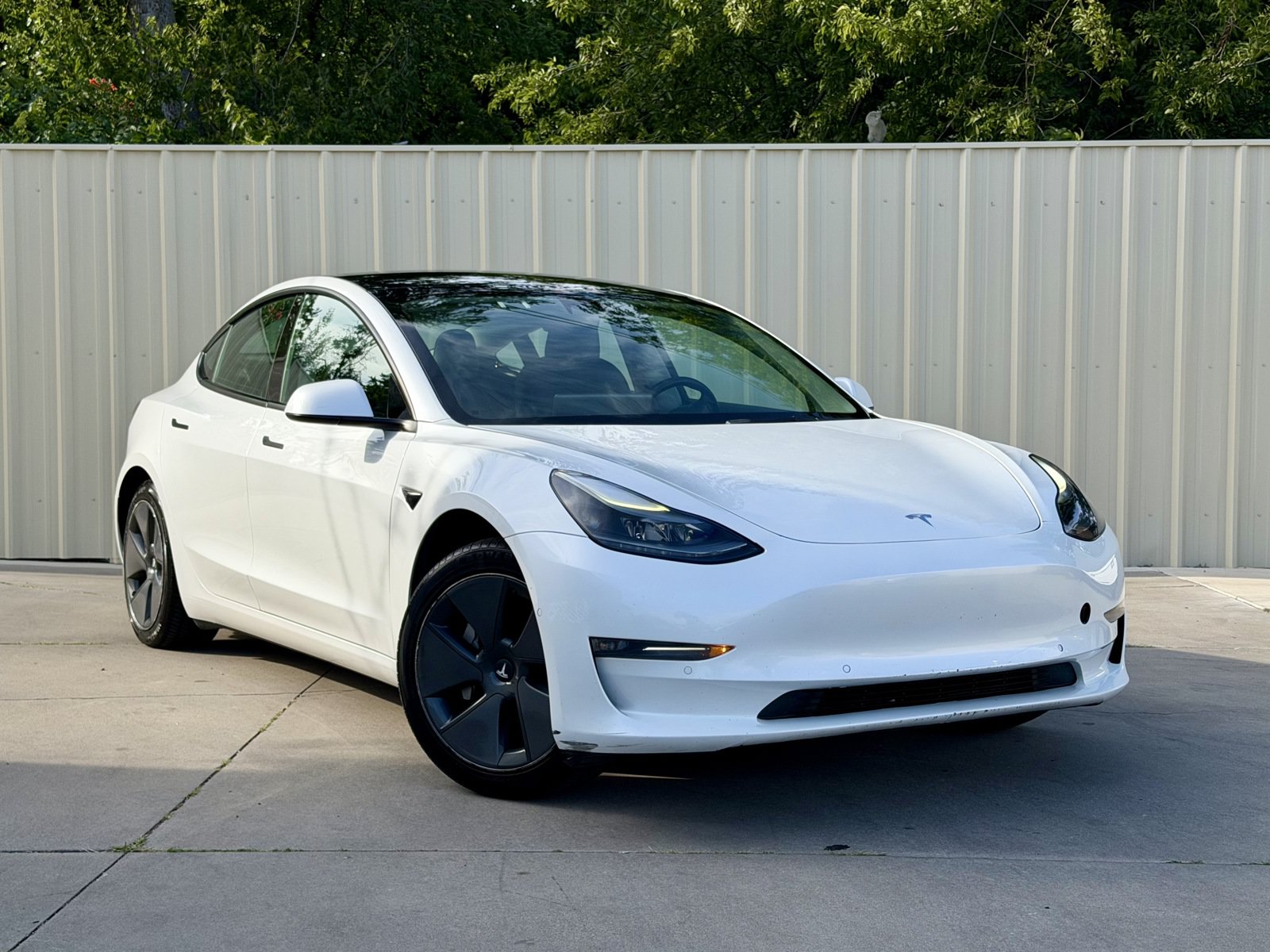 Used 2022 Tesla Model 3 Long Range AWD/4WD image 1