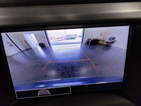 Used 2023 GMC Acadia SLE w/ Elevation Edition image 26