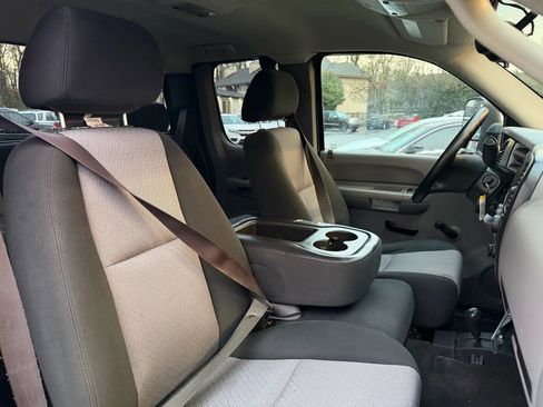 Used 2007 Chevrolet Silverado 2500 W/T w/ LS Package image 16