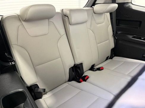 Used 2021 Kia Telluride SX w/ SX Prestige Package image 9