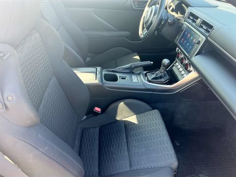 Used 2025 Toyota GR86 w/ ALL Weather Mat Package (TMS) RWD image 22