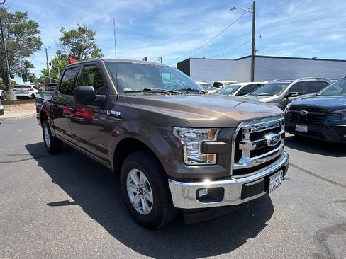 Used 2017 Ford F150 XLT AWD/4WD image 2