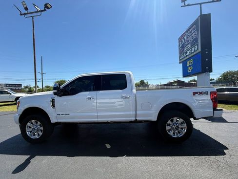 Used 2019 Ford F350 Platinum w/ Platinum Ultimate Package AWD/4WD image 7