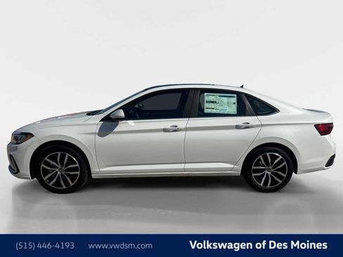 New 2026 Volkswagen Jetta SE FWD image 3