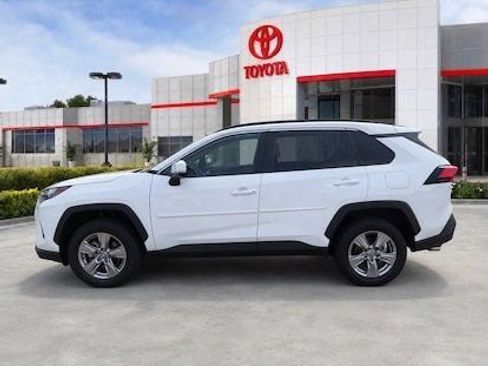 Used 2024 Toyota RAV4 XLE w/ Convenience Package AWD/4WD image 4