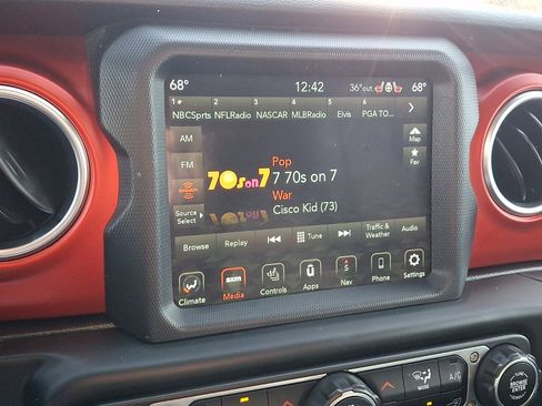 Used 2020 Jeep Gladiator Rubicon image 17