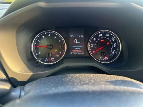 Used 2019 Toyota RAV4 XLE image 9