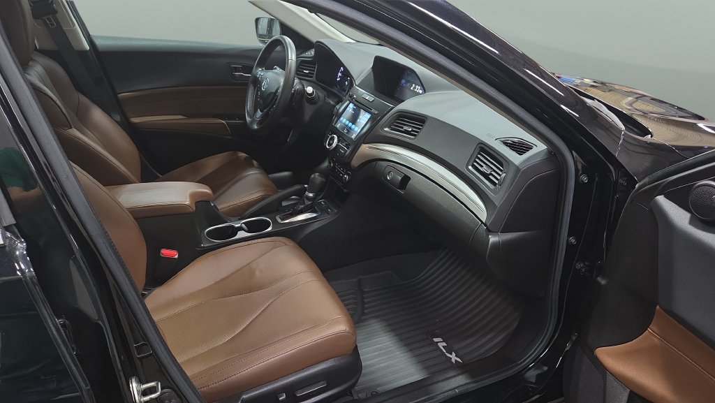 Used 2019 Acura ILX w/ Premium Package FWD image 24
