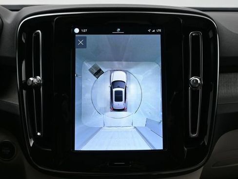Used 2023 Volvo XC40 B5 Plus w/ Driver Assist Package AWD/4WD image 21