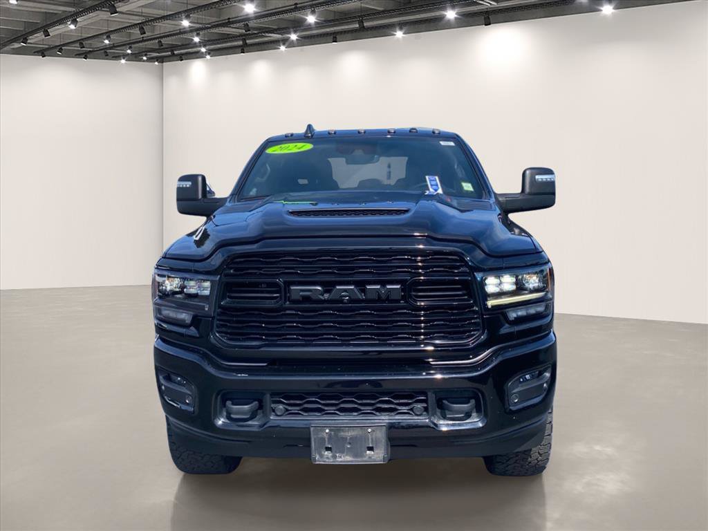 Used 2024 RAM 2500 Limited AWD/4WD image 2