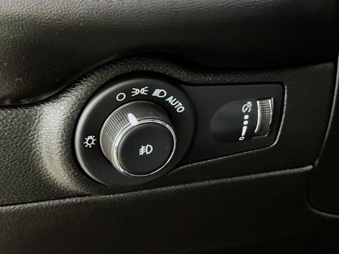 Used 2022 Dodge Durango GT image 14