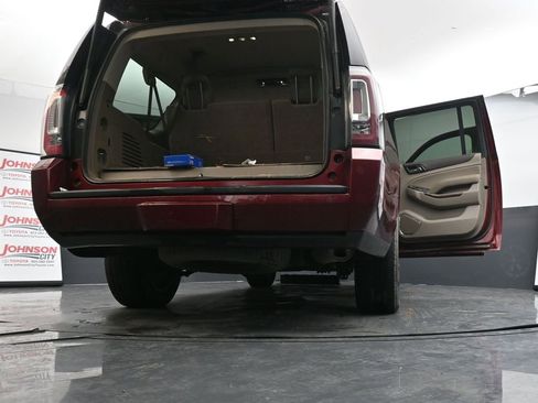 Used 2016 GMC Yukon XL SLT w/ Open Road Package image 29