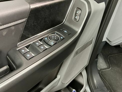 New 2026 Ford F250 XLT w/ XLT Premium Package AWD/4WD image 16