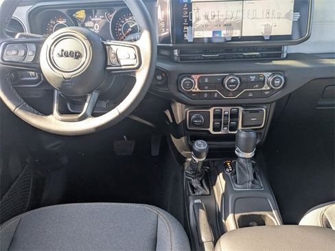 New 2025 Jeep Gladiator Sport image 22