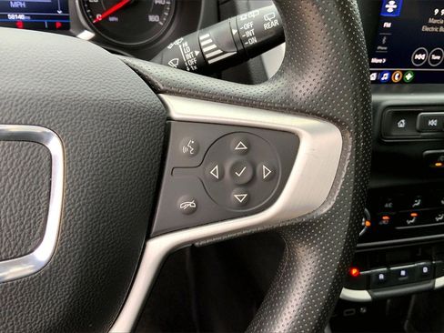 Used 2023 GMC Terrain SLE image 19