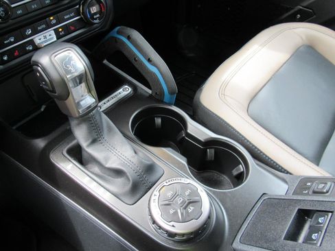 Used 2023 Ford Bronco Wildtrak AWD/4WD image 7