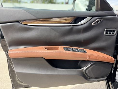 Used 2018 Maserati Ghibli image 8