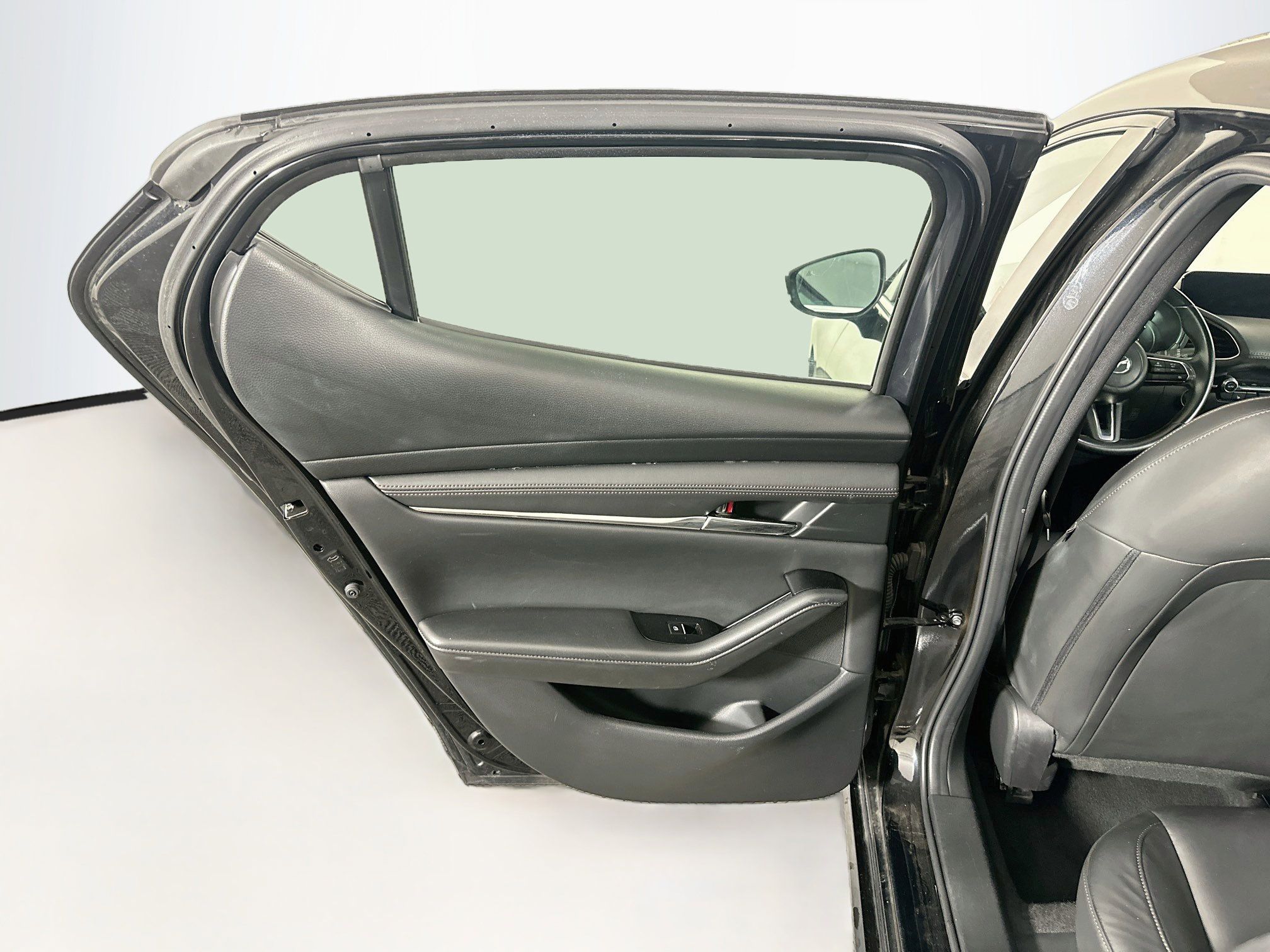 Used 2024 MAZDA MAZDA3 s FWD image 27