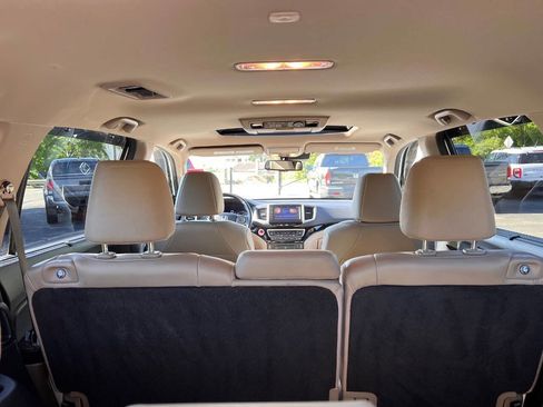 Used 2016 Honda Pilot Touring image 30