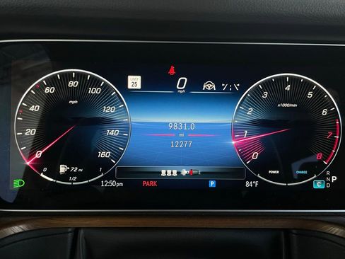 Used 2025 Mercedes-Benz G 550 image 35