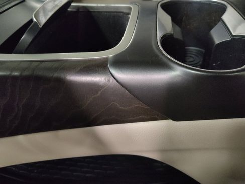 Used 2019 Lincoln Nautilus Reserve image 26