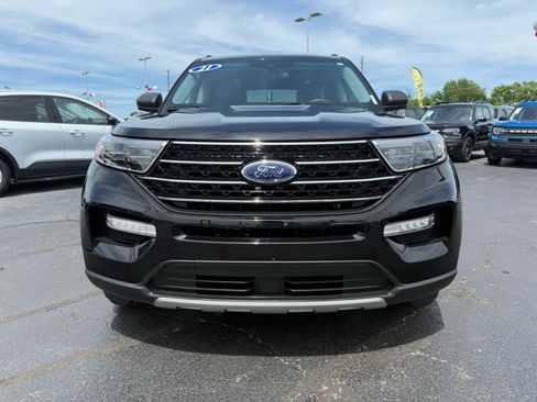 Used 2021 Ford Explorer XLT w/ Equipment Group 202A AWD/4WD image 25