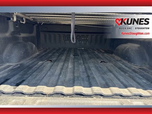 Used 2018 GMC Sierra 2500 SLT w/ Duramax Plus Package AWD/4WD image 19