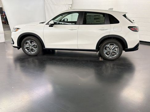 New 2026 Honda HR-V LX image 2
