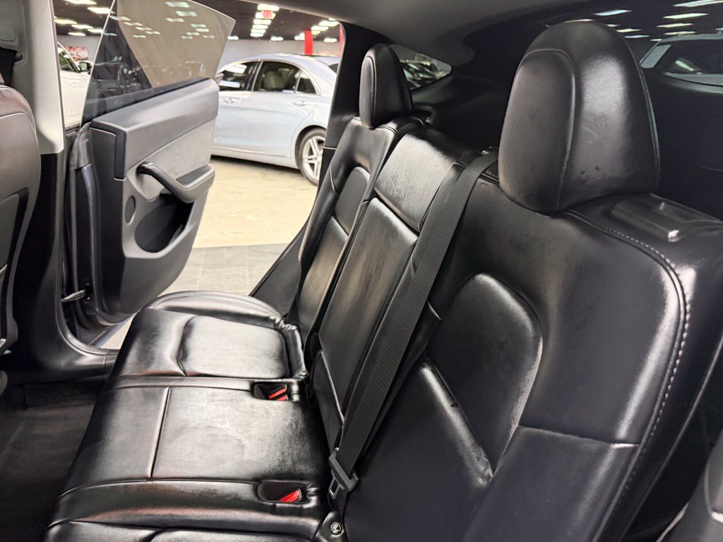 Used 2022 Tesla Model Y Performance AWD/4WD image 36