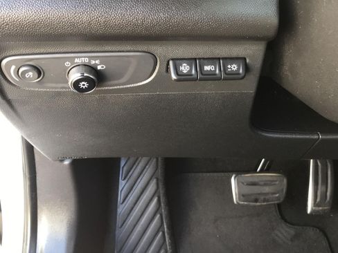 Certified 2023 Buick Envision Essence w/ Technology Package I AWD/4WD image 14