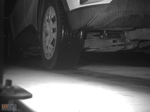 Used 2019 Toyota C-HR LE image 7