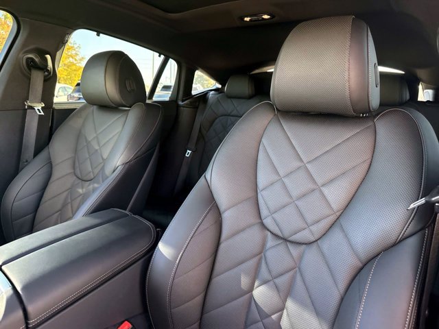 Used 2023 BMW X6 xDrive40i w/ Executive Package AWD/4WD image 20