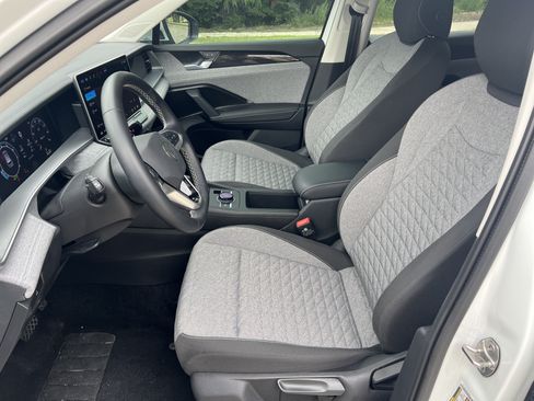 Certified 2026 Volkswagen Tiguan S FWD image 14