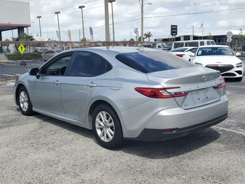 Used 2025 Toyota Camry LE FWD image 8