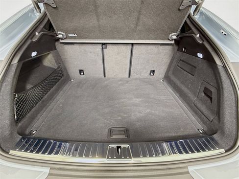 Certified 2024 Porsche Cayenne Coupe image 29