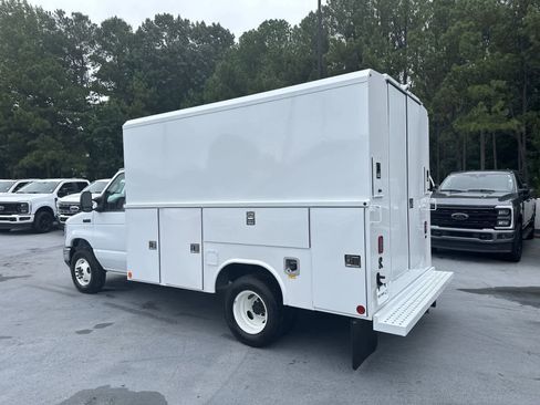 New 2025 Ford E-350 and Econoline 350 Super Duty w/ Power Equipment Group RWD image 5