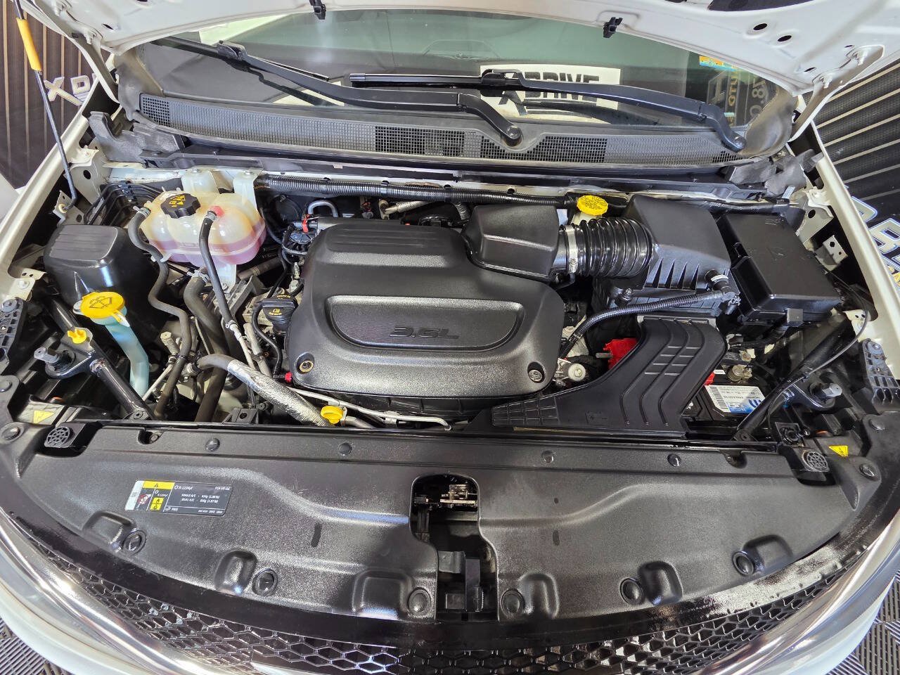 Used 2019 Chrysler Pacifica Limited FWD image 38