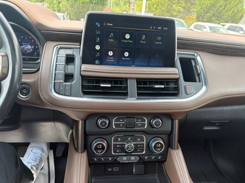 Used 2022 Chevrolet Tahoe High Country w/ Premium Package AWD/4WD image 11