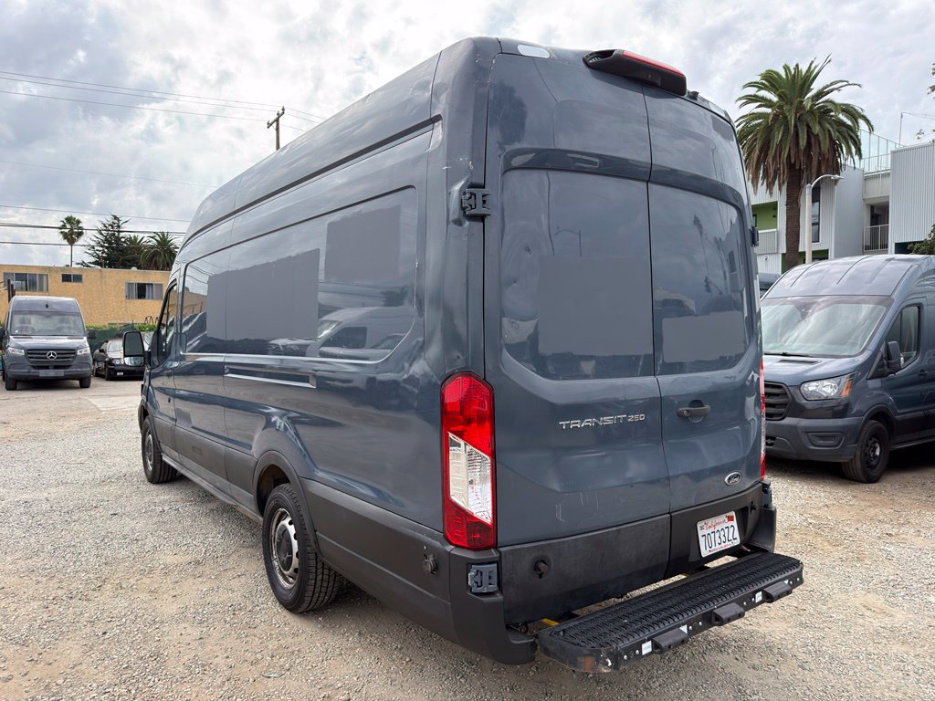Used 2020 Ford Transit 250 148 High Roof Extended RWD image 10