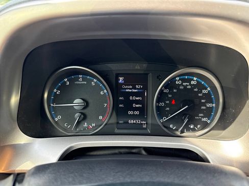 Used 2018 Toyota RAV4 LE w/ All Weather Liner Package AWD/4WD image 30